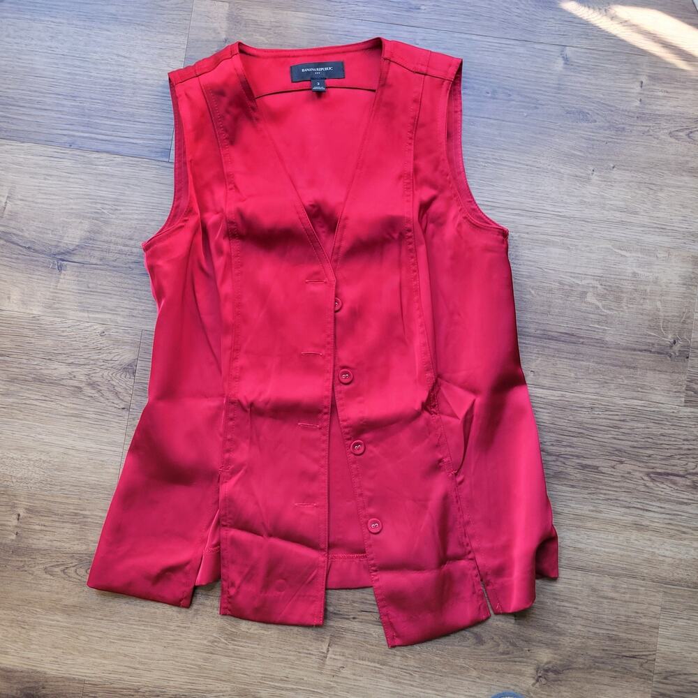 banana republic sz 2 deep red vest nwot